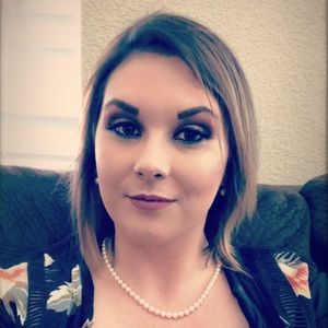 Meet your Posher, Lindsey